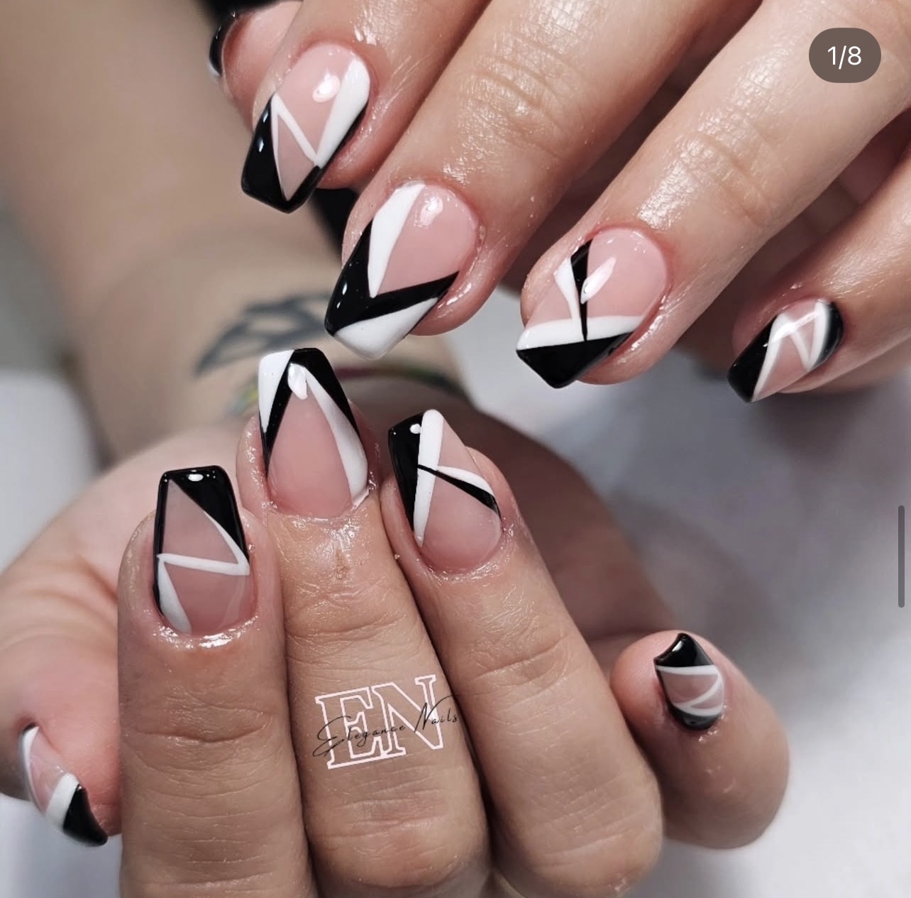 Diseño de uñas gel con decoración elegante - Elegance Nails Elche